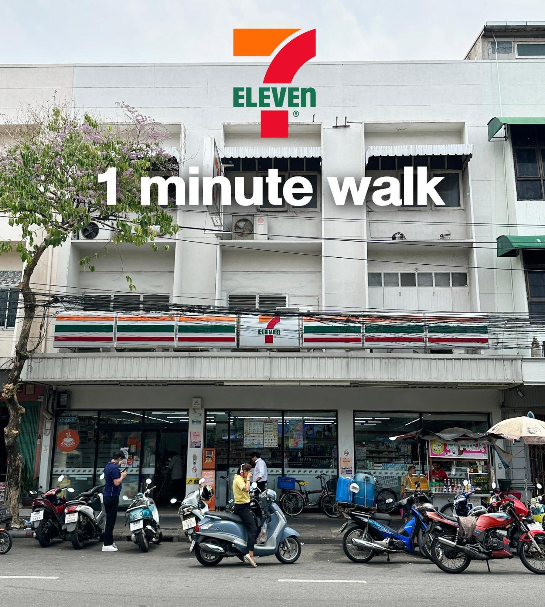 Belivin99 Residence Chinatown Bangkok Buitenkant foto
